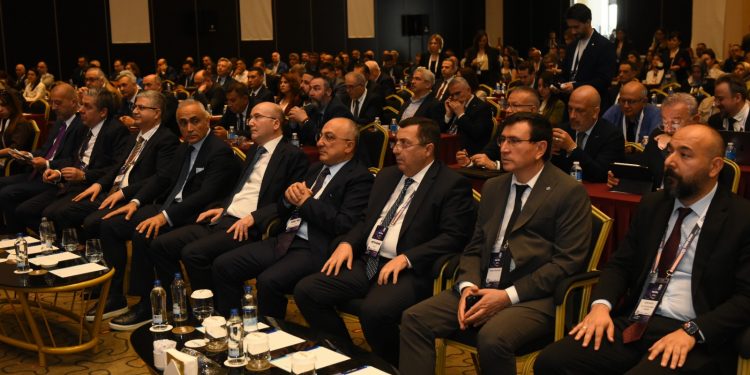 Tıbbi Cihaz Yönetişim Zirvesi 2.0, Antalya’da başladı