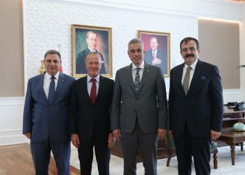 Özel hastanelerin sorunları Bakan Memişoğlu’na anlatıldı